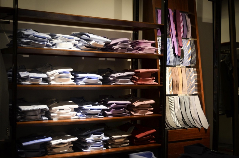 vente-RIANS-min_shirts_exhibition_shop_shopping_shelf_buy_business_clothing-940715